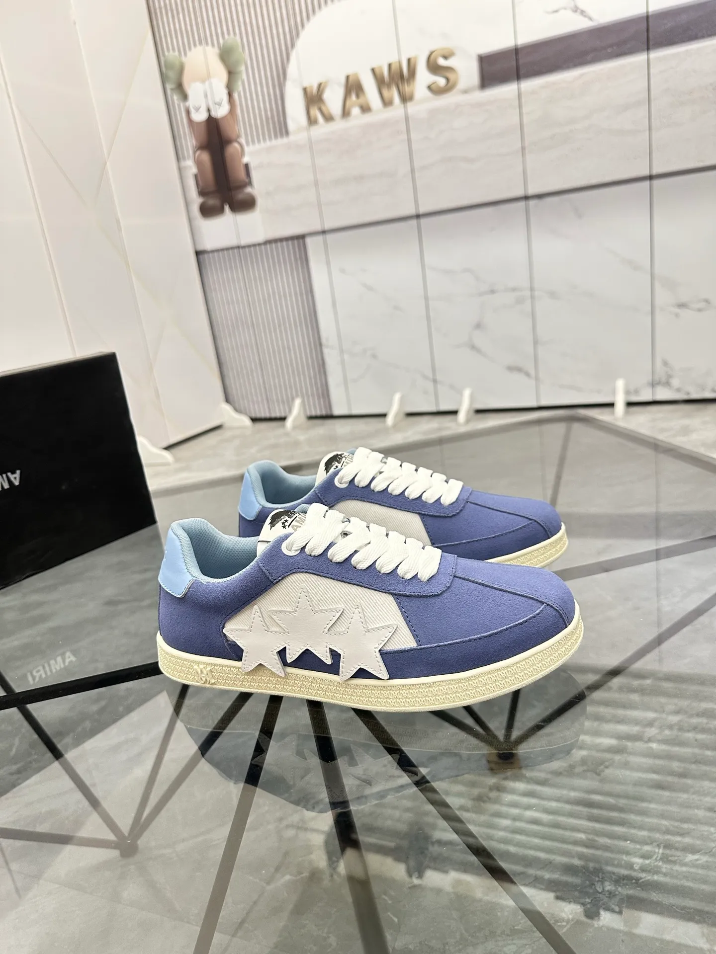 Men's shoes: 💰P420¥ Product trademark: AMIRI* "Amir*" low-top casual shoes Regular size: 38-45 (can be customized to 46) Product material: imported nubuck leather upper, breathable lining, original outsole. Number: 001